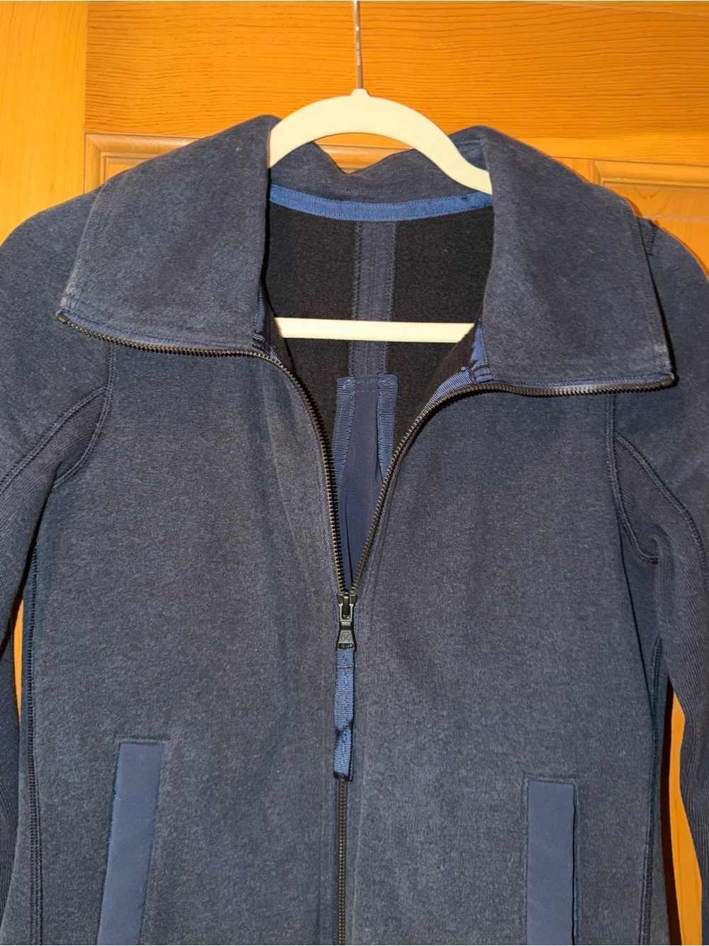 Lululemon Navy Full Zip Jacket Size 6 Back Zip Vent Ruffle Detail